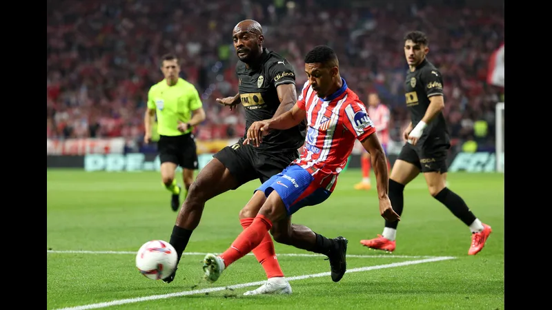 Trận đấu bóng đá giữa Atletico Madrid và - "Atletico Madrid" vs
