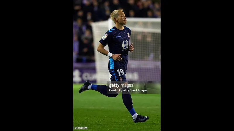 Cầu thủ của Cultural Leonesa tạo ra cơ hội ghi bàn trước Levante trong trận đấu quyết liệt Cầu thủ của Cultural Leonesa tạo ra cơ hội ghi bàn trước Levante trong trận đấu quyết liệt